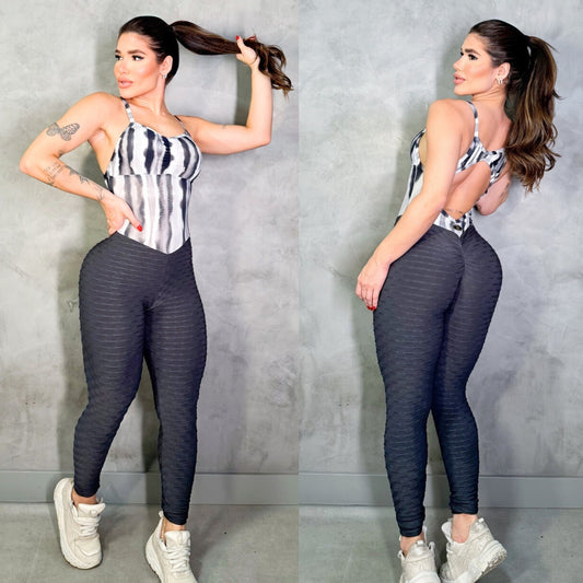 SCRUNCH BOOTY GRAY WAVE AND PRINT JUMPSUIT