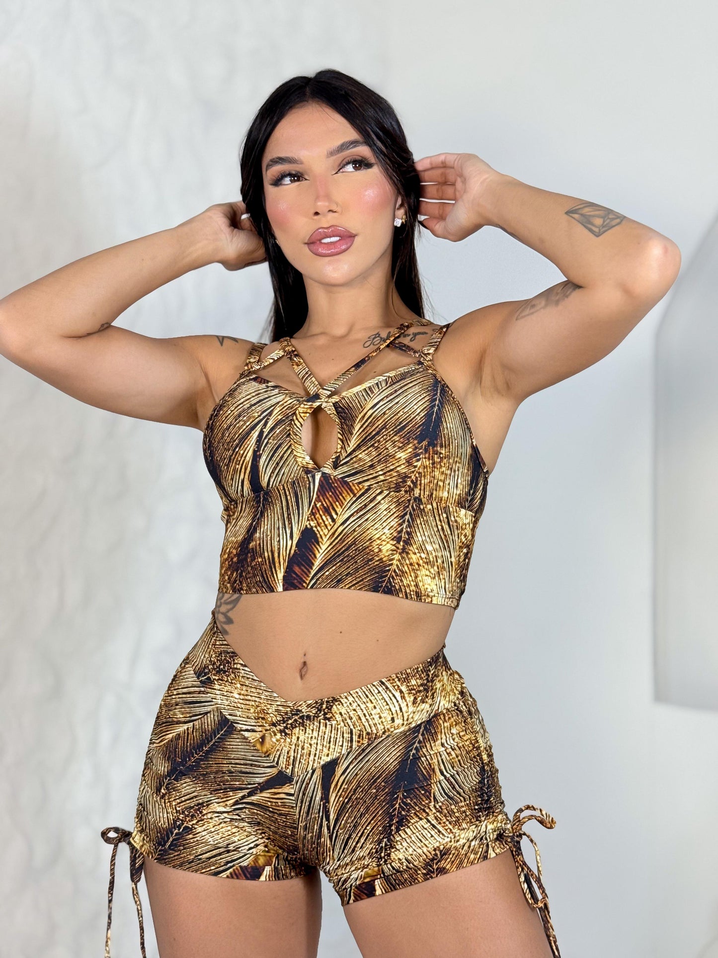 SCRUNCH BOOTY GOLD PRINT SHORT SET