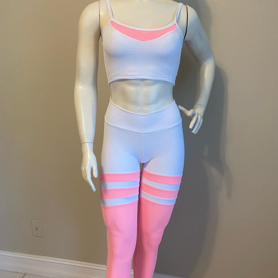 SCRUNCH BOOTY NEW WAVE WHITE AND ROSE LEGGING AND TOP - NO RETURN