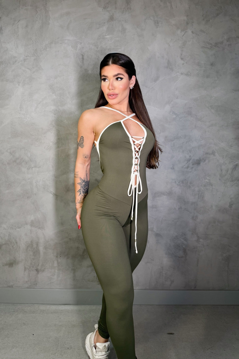 SCRUNCH BOOTY DARK GREEN AND BEIJE DETAIL JUMPSUIT