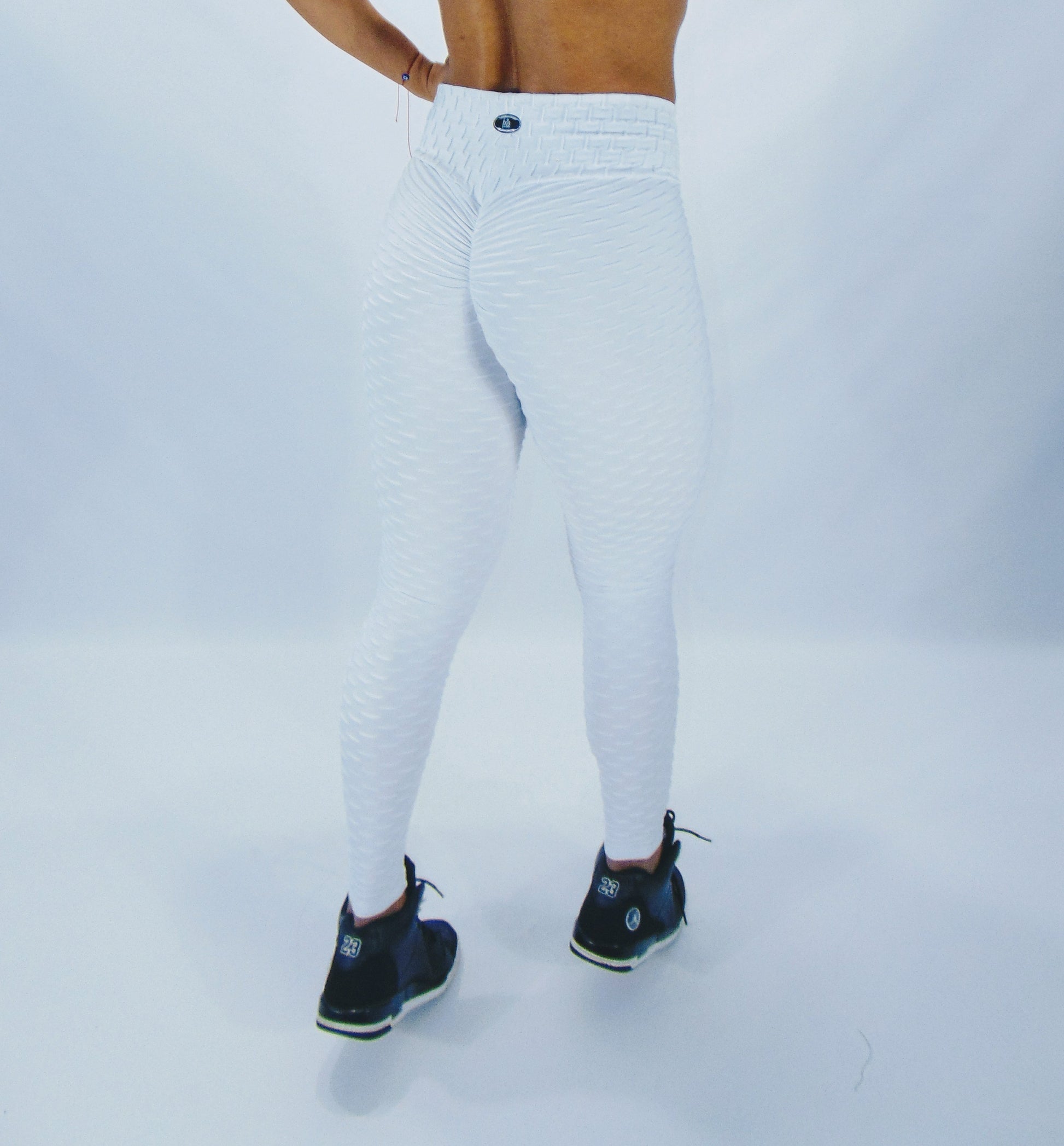 BUTT SCRUNCH TEXTURE WAVE WHITE LEGGINGS - Iris Fitness home of good quality leggings with really good prices