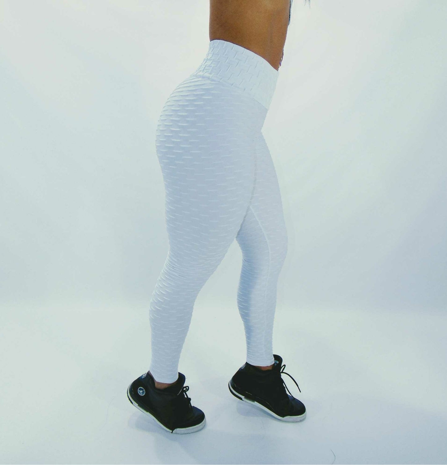 BUTT SCRUNCH TEXTURE WAVE WHITE LEGGINGS - Iris Fitness home of good quality leggings with really good prices