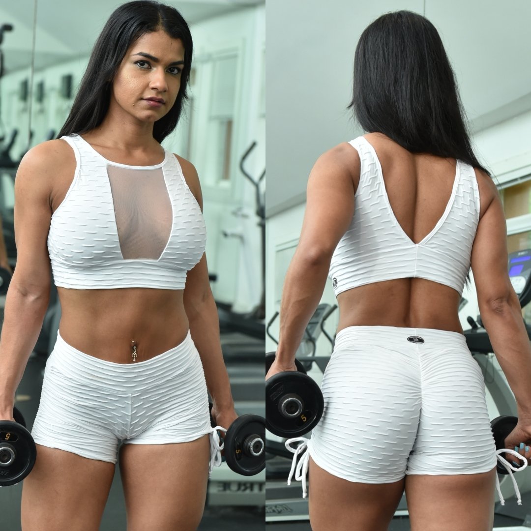 BUTT SCRUNCH WHITE TEXTURE WAVE SHORTS - Iris Fitness home of good quality leggings with really good prices